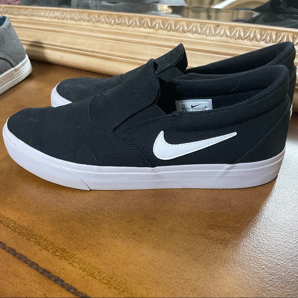 Nike sb slip one size8.5 mens black